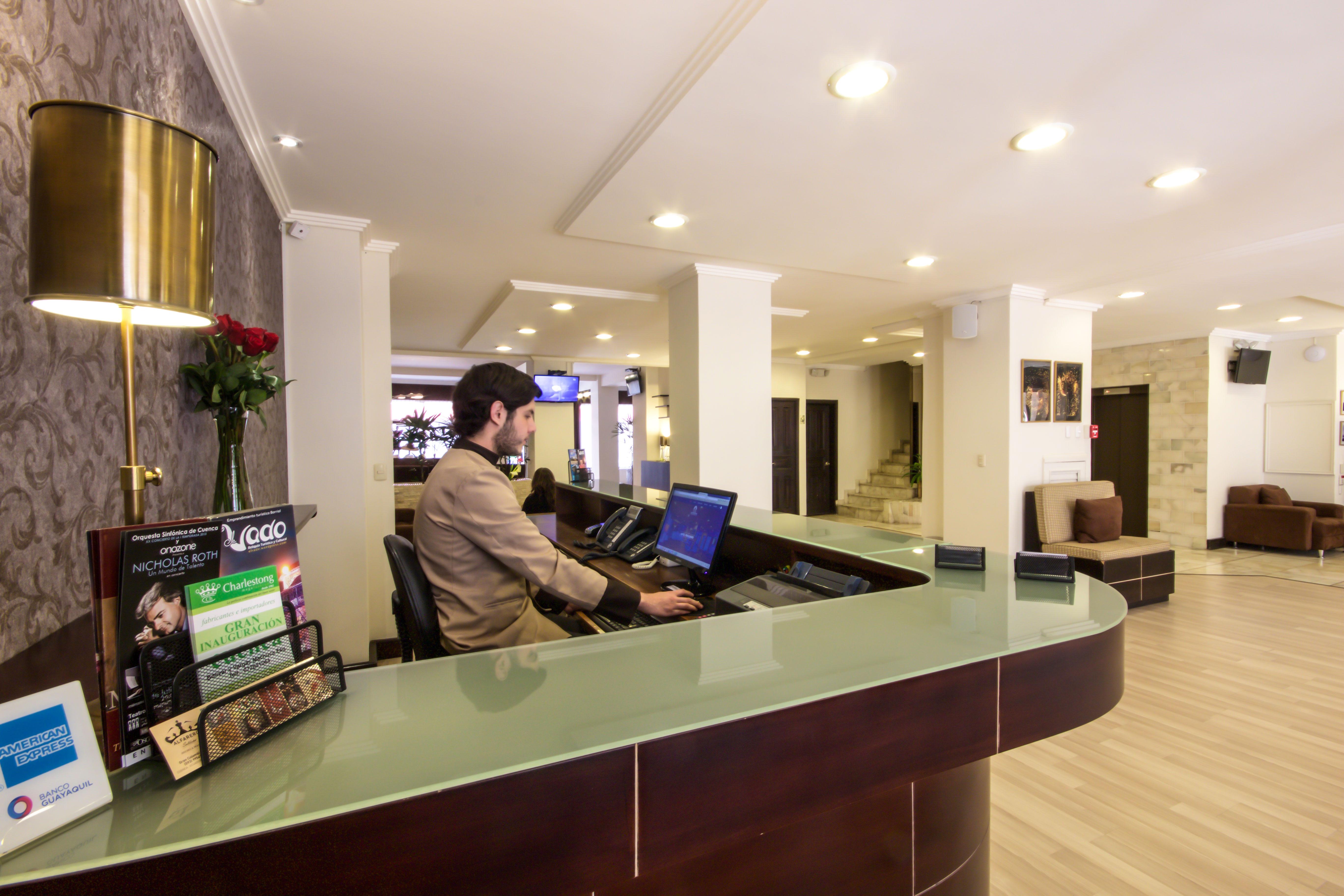 Hotel Presidente 쿠엔카 외부 사진
